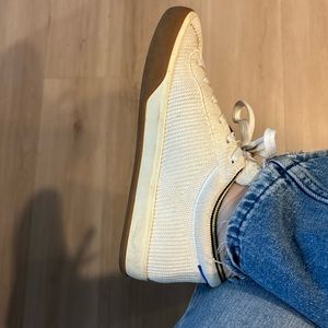 Size 6 Rothy’s sneakers vanilla colored